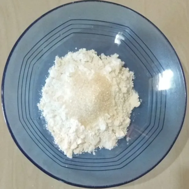 Step 2 Pisang Pompom