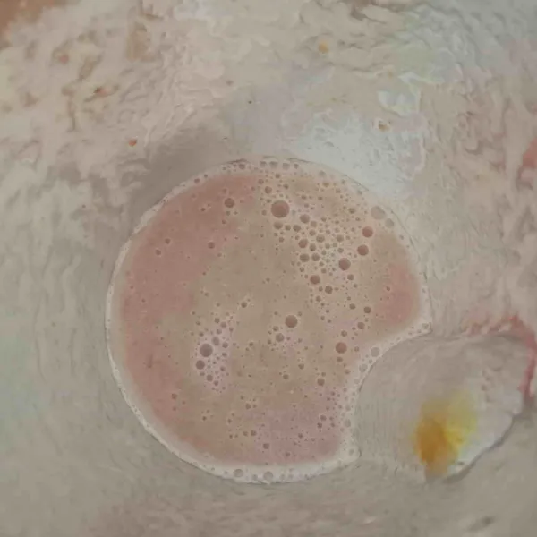 Siapakan semua bahan rebus paru kurang lebih 15-20 menit kemudian sisihkan. Haluskan bumbu bawang merah, bawang putih, kemiri, ketumbar dan jahe.