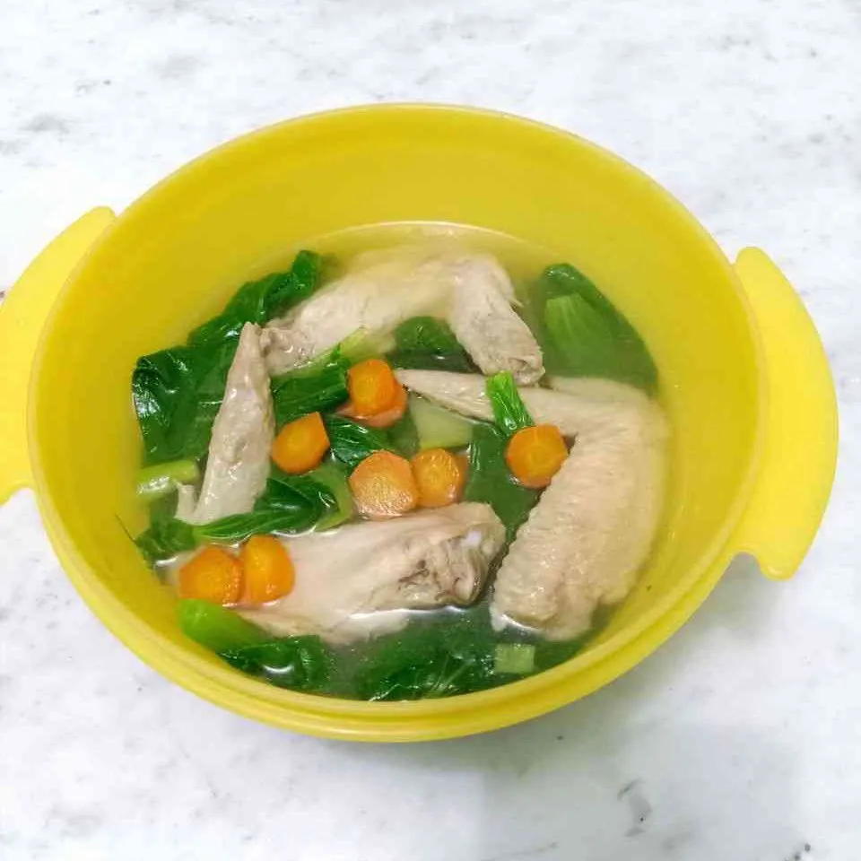Sup Sayap Ayam Pakcoy