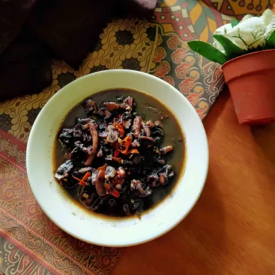 Cumi Hitam Kuah Pedas