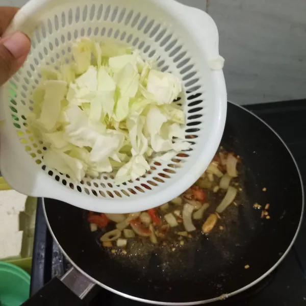 Kemudian masukan pula kolnya