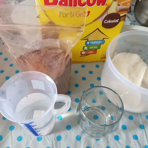 Siapkan bahan-bahan.