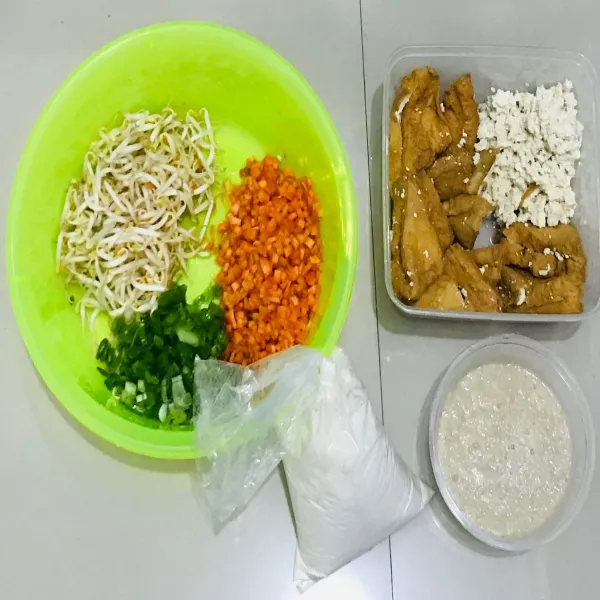 Siapkan semua bahan.