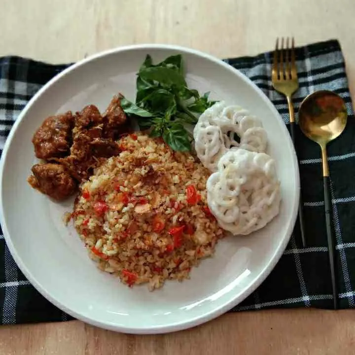 Nasi Goreng Merah Kecombrang