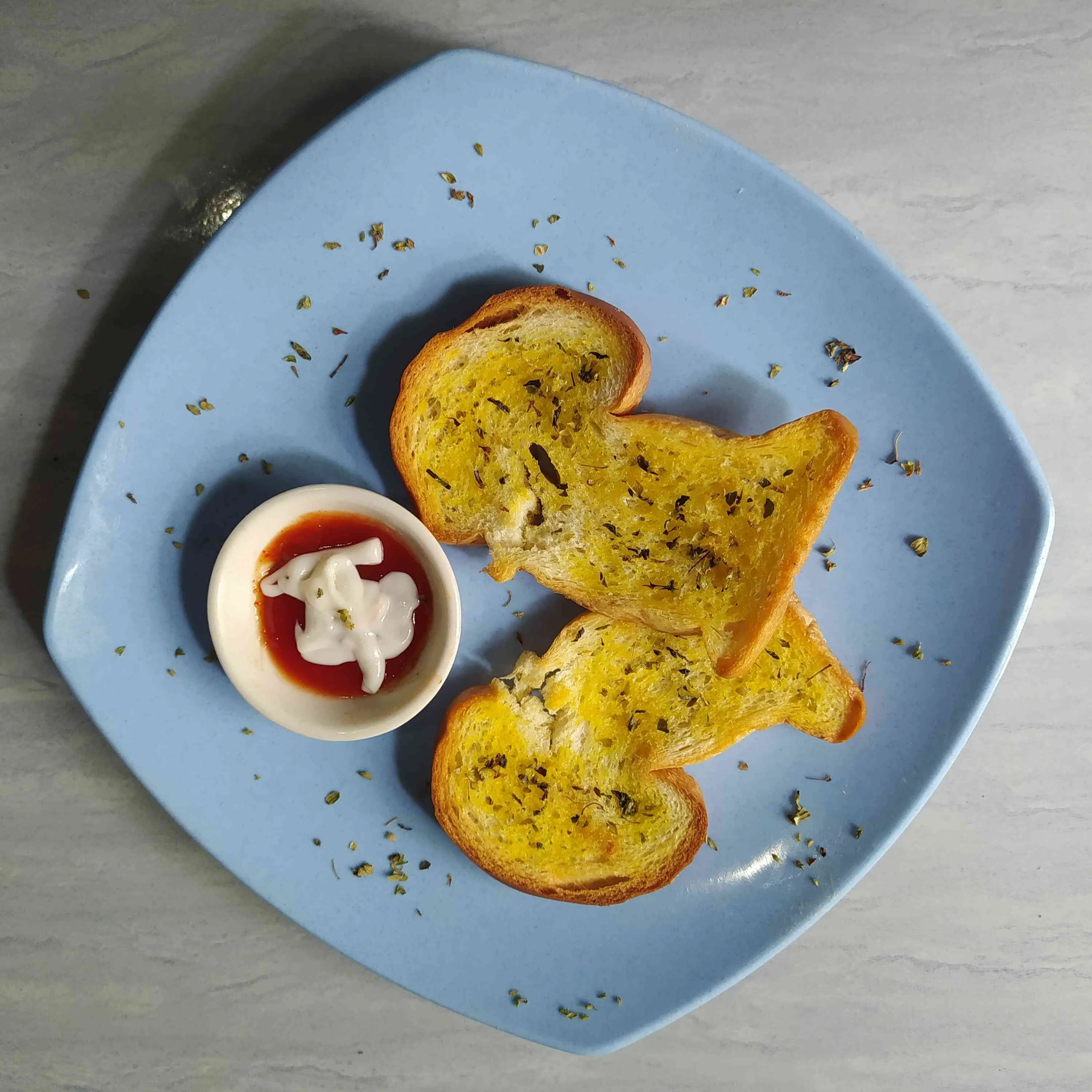 Garlic bread with oregano