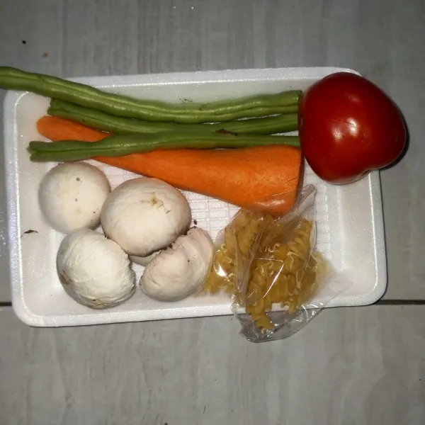 Siapkan bahan sup