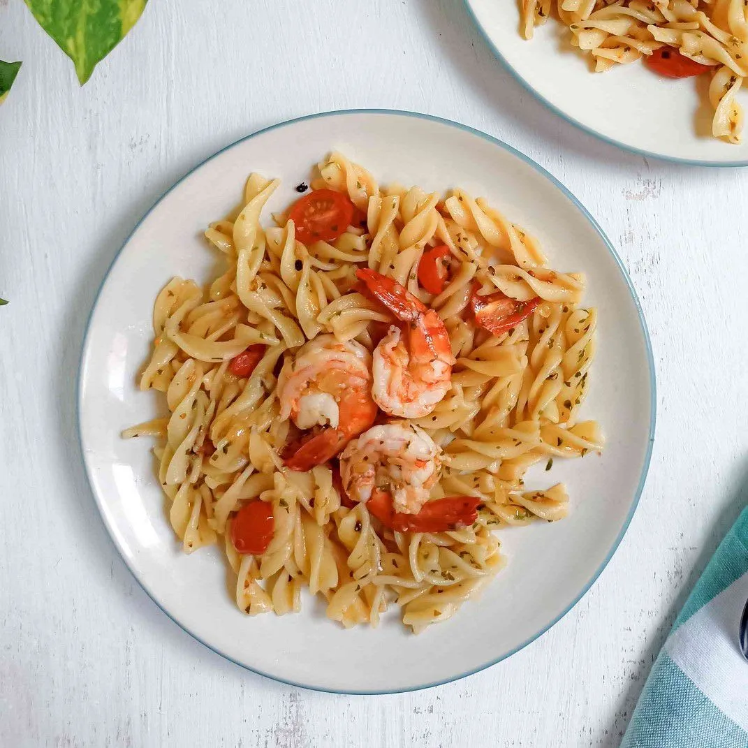 Prawn & Cherry Tomatoes Pasta