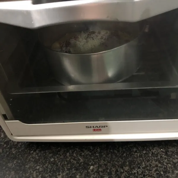 Oven 230°C selama 16 menit api atas bawah 4 menit dengan api atas sesuaikan oven masing-masing