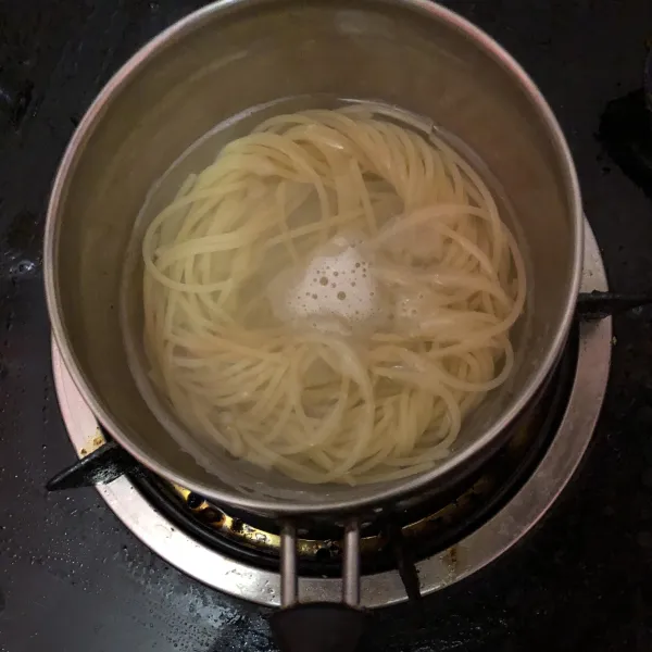 Rebus spaghetti selama -+10 mnt