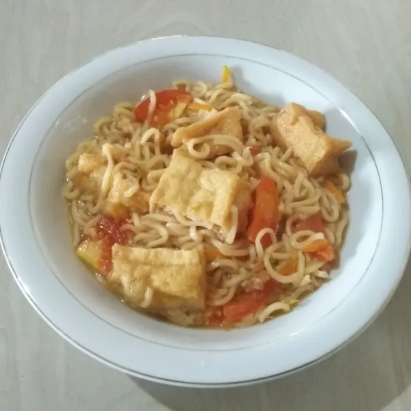 Siapkan mangkuk saji. Tuang ke dalam mangkuk. Siap dihidangkan.