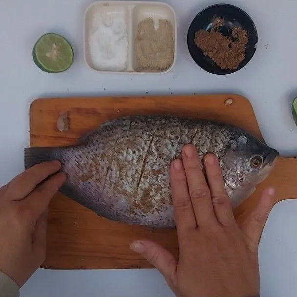 Step 1 Ikan Goreng Acar Kuning
