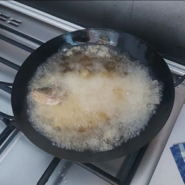 Step 2 Ikan Goreng Acar Kuning