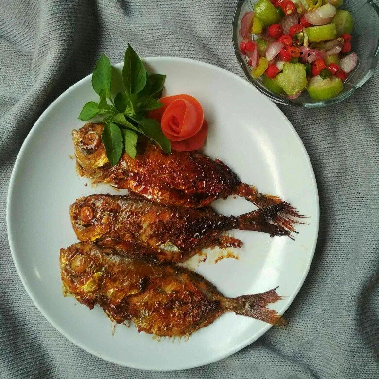 Lemper Bakar Sambal Belimbing Wuluh