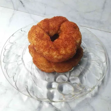 Donat Kepang Bunga Cinnamon