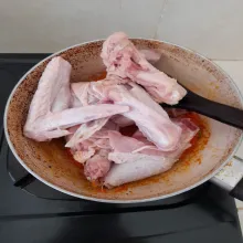 Masukkan ayam,aduk rata