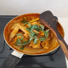 Taburi kemangi, matikan api. Sajikan