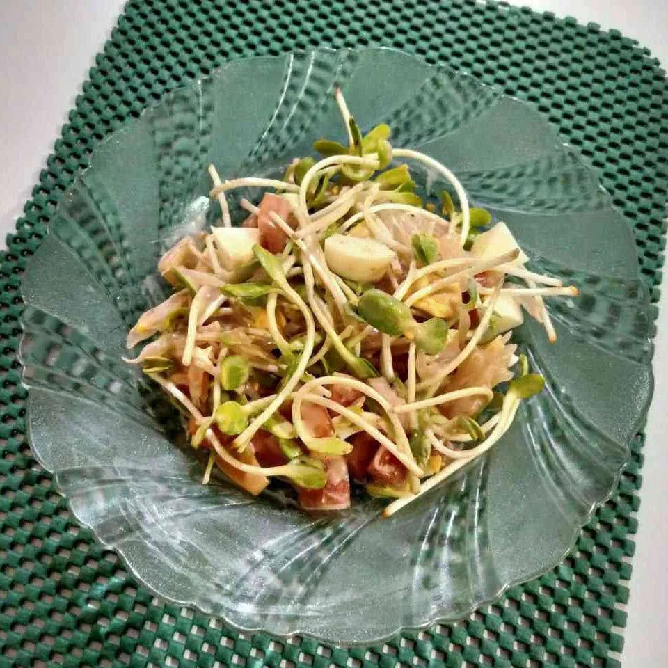 Salad Microgreen Jeruk Bali