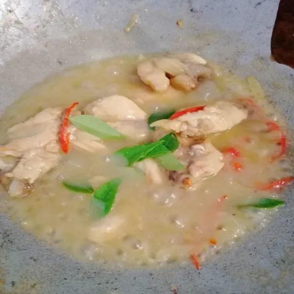 Masak sekitar 5 menit lalu angkat