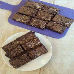 Chewy Shiny Crust Brownie