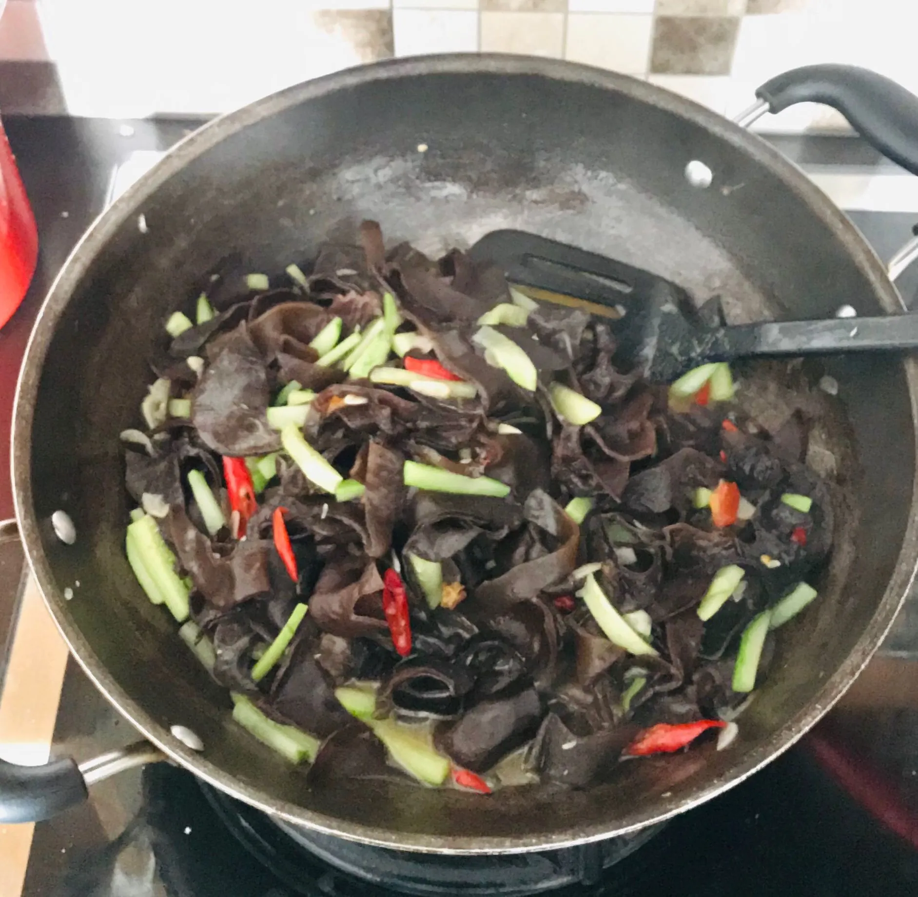 Step 6 Tumis Jamur Kuping & Timun