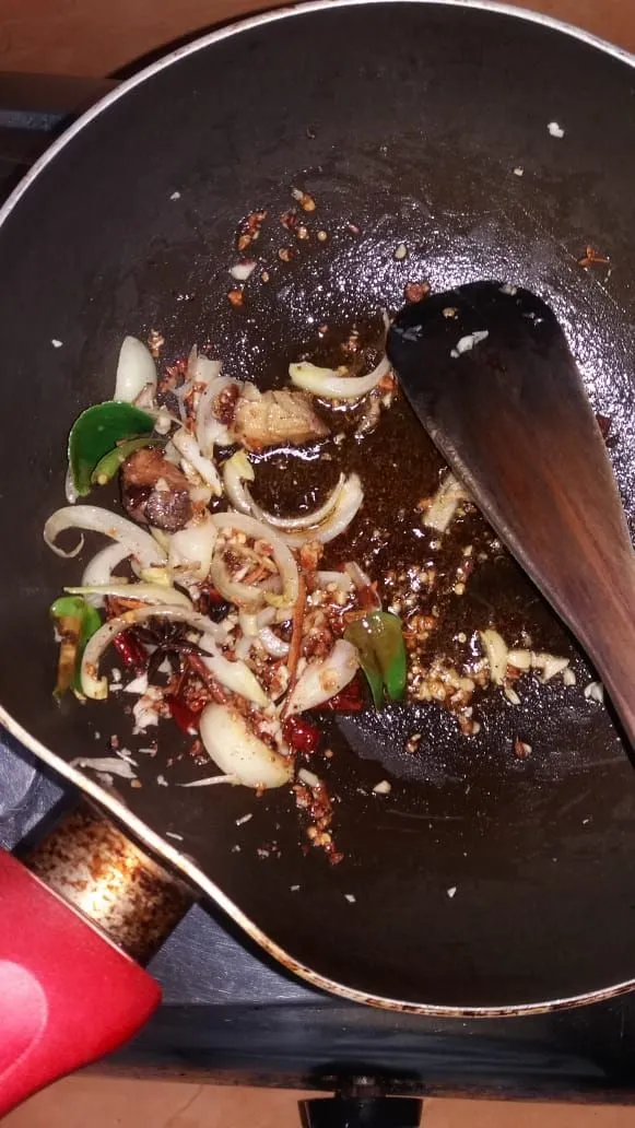 Step 2 Mie Seafood Mala Xiang Guo