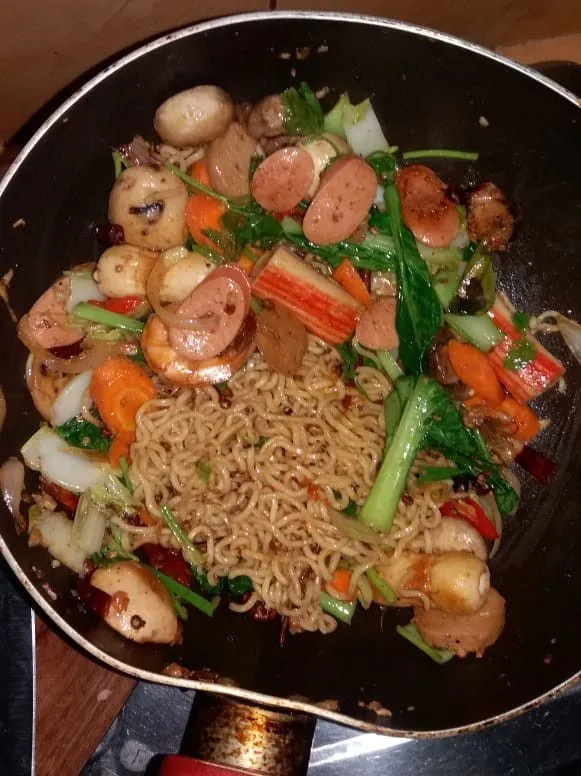 Step 5 Mie Seafood Mala Xiang Guo