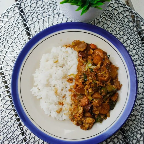 Sajikan bersama nasi putih