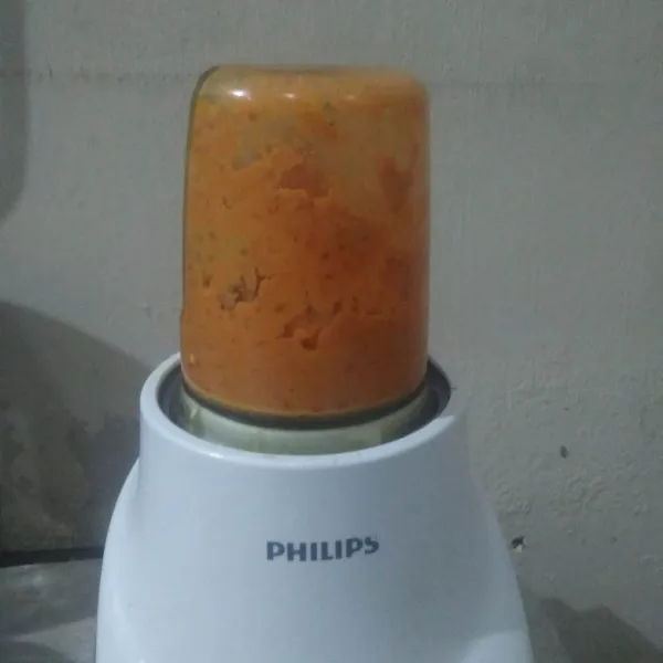 Blender bahan bumbu halus.