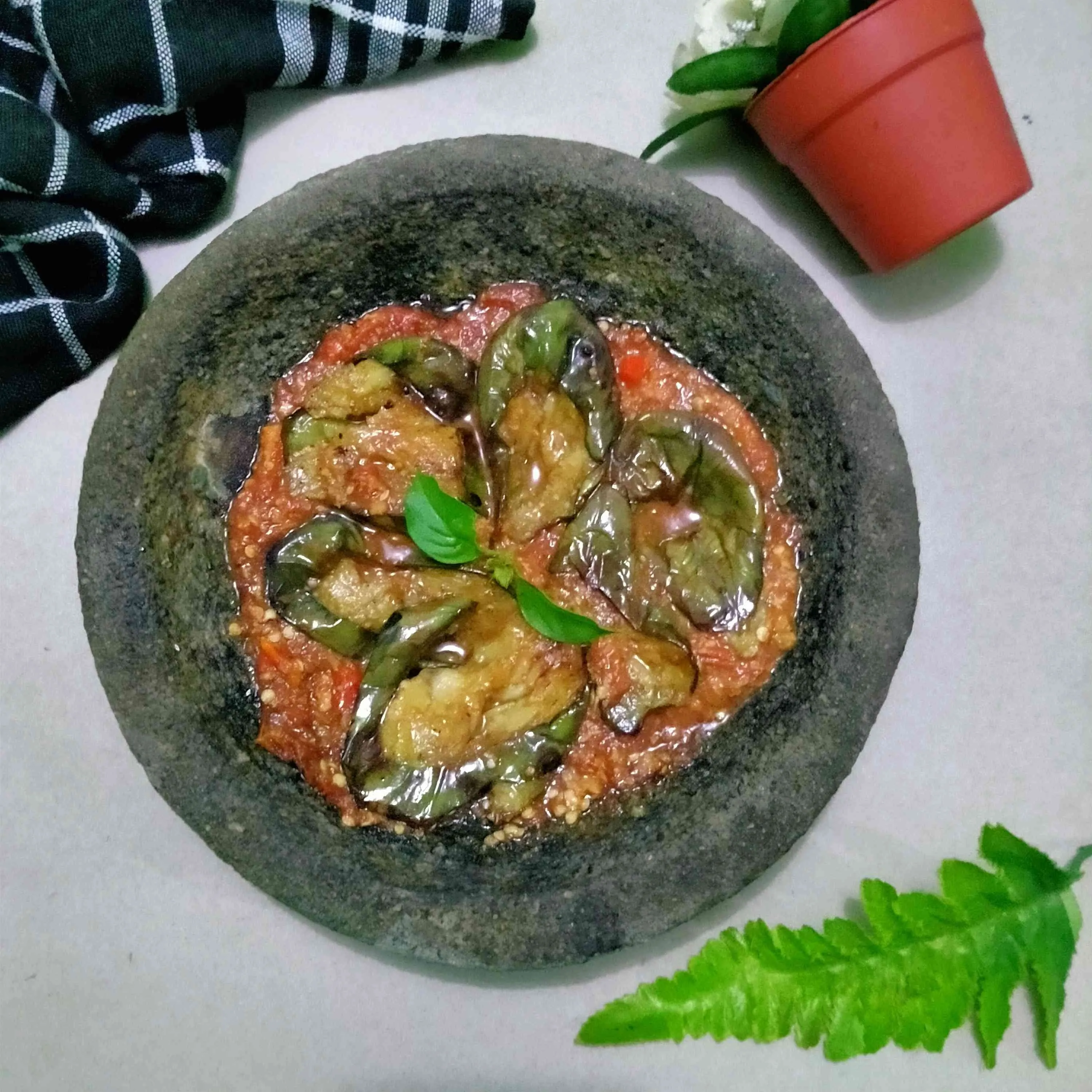 Penyetan Terong Goreng Sambel Limau