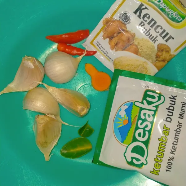 Siapkan bumbu dan bahannya.