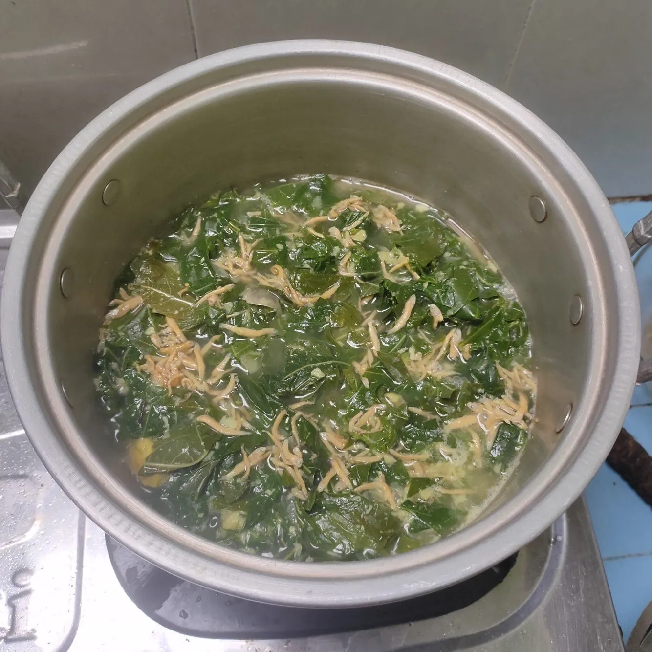 Step 4 Daun Singkong Ikan Teri Kuah Santan