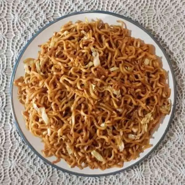 Mie Goreng Kadedemes