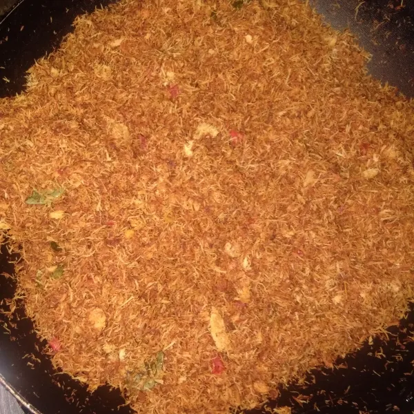 Masak dengan api kecil sampai kelapa kering dan mawur.