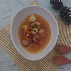 Sop Merah isi Bola-Bola Ayam