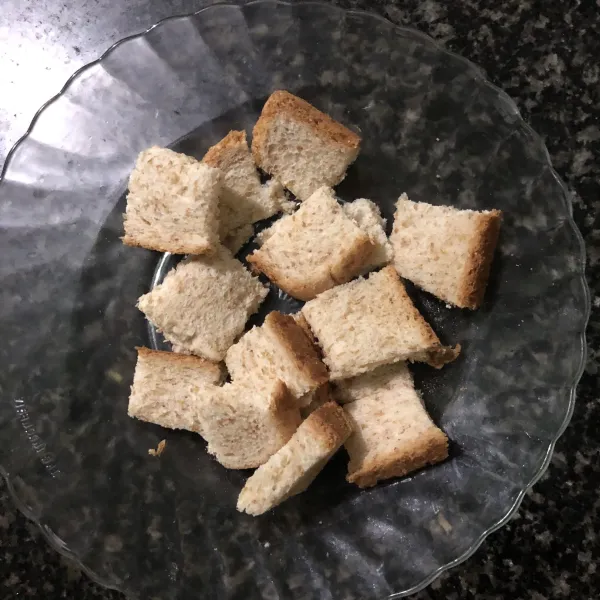 Potong-potong roti tawar