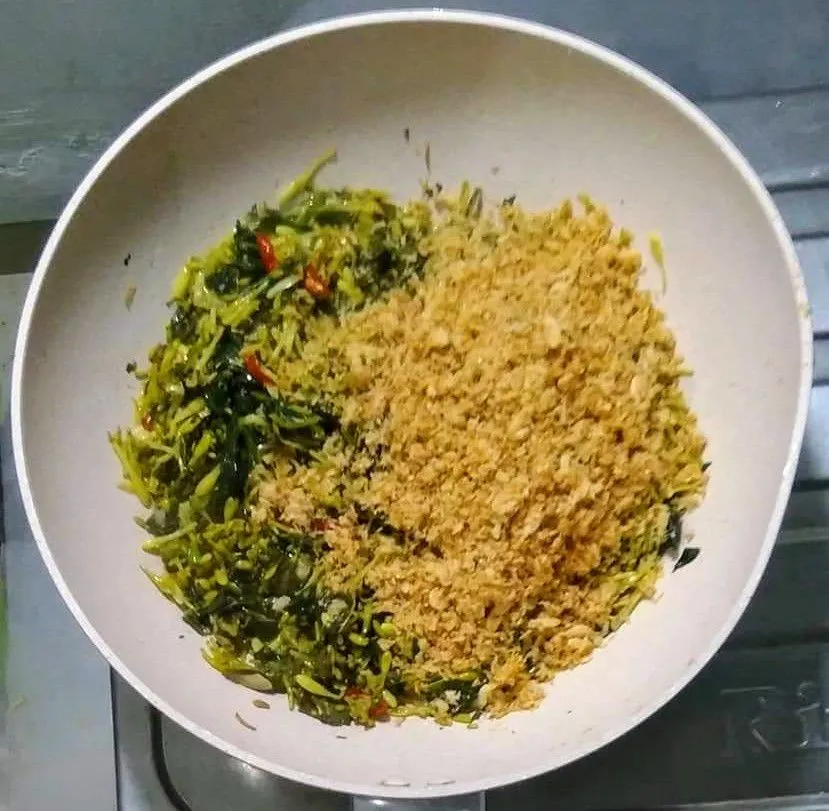Step 5 Oseng Bunga Pepaya Rebon