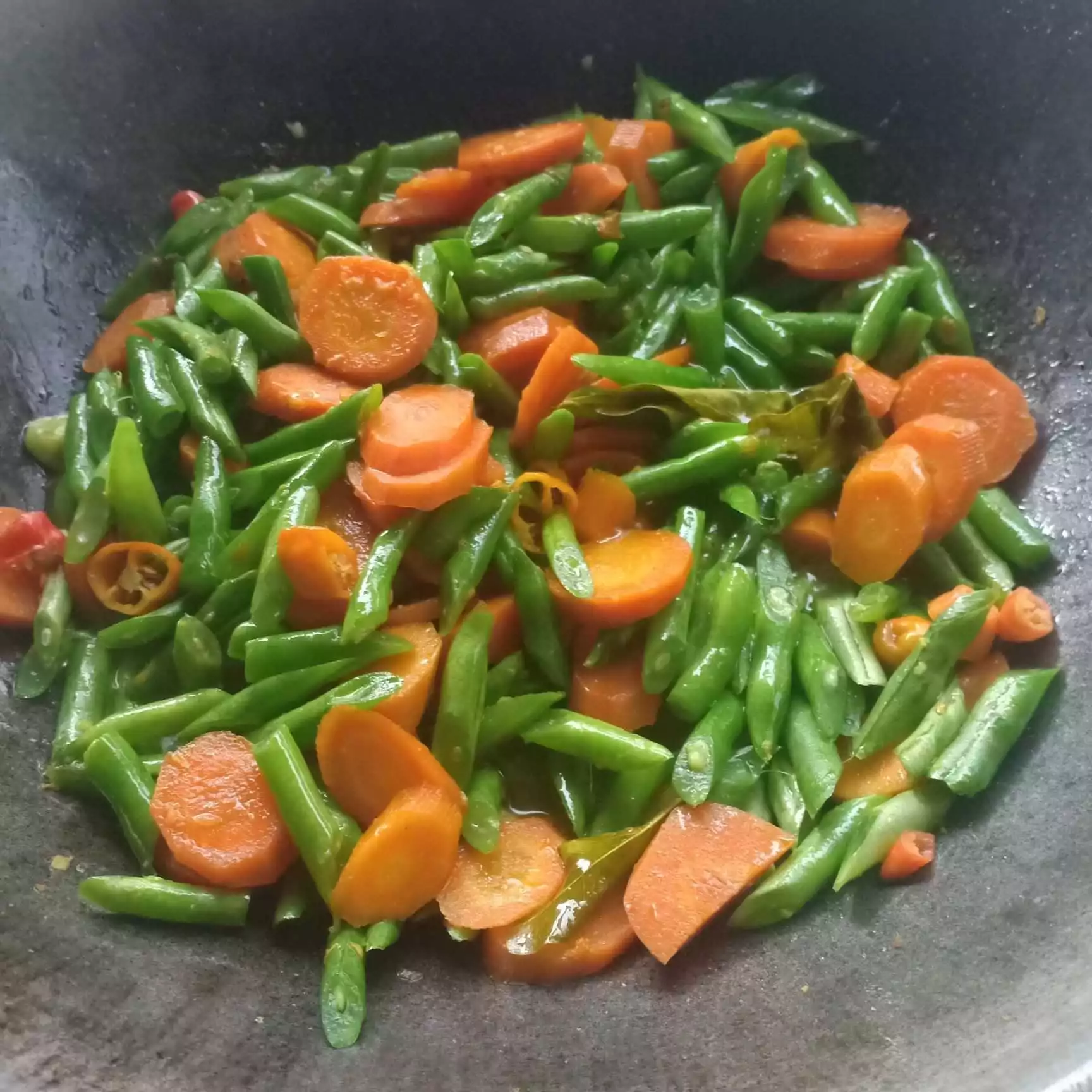 Step 3 Tumis Wortel Buncis Bumbu Kuning