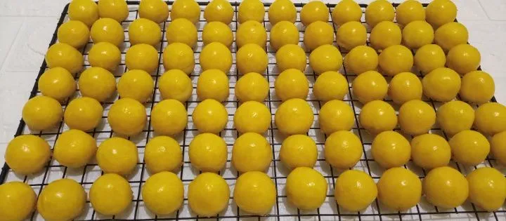 Dinginkan dahulu di cooling rack