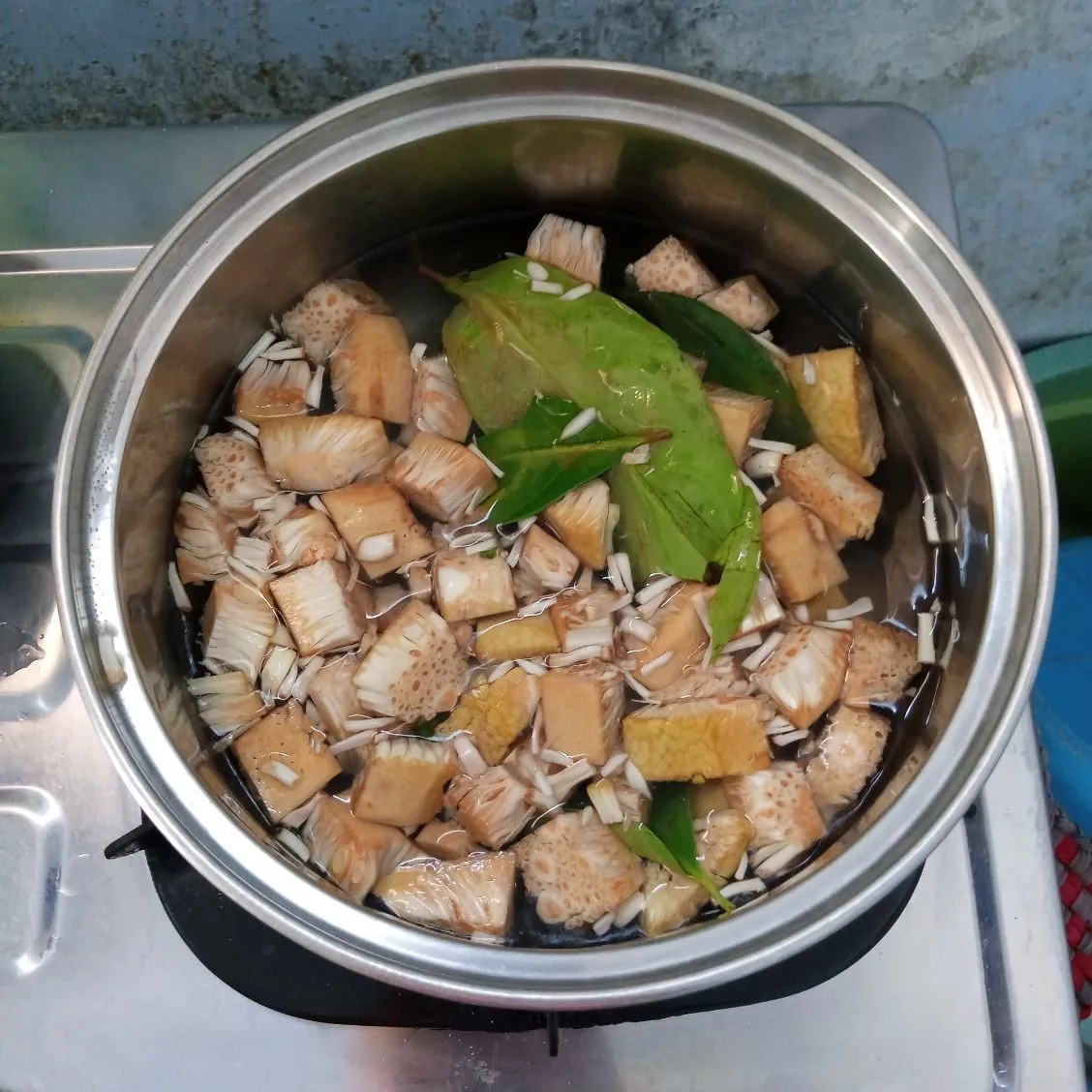 Step 1 Lodeh Tewel Daun Melinjo