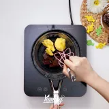 Lelehkan dengan teknik double boiler hingga coklat leleh.