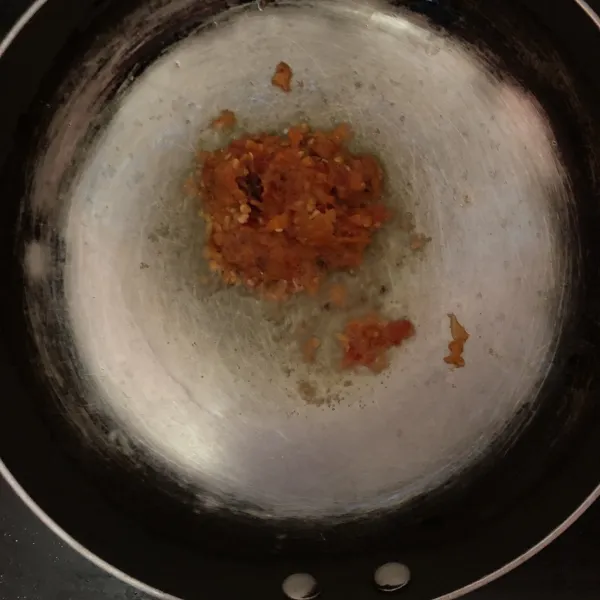 Tumis bumbu halus hingga harum