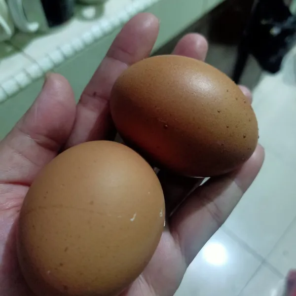 Siapkan telur ayam