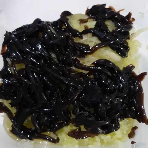 Serut pula cincaunya, jadikan satu dengan melon serut.