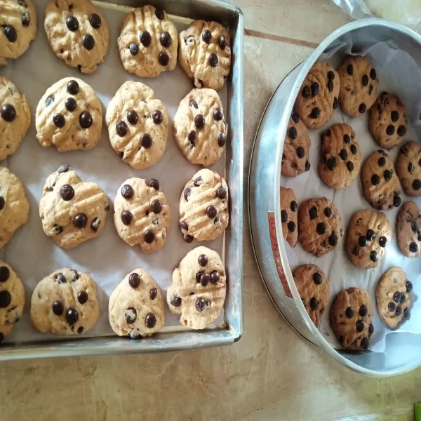 Oven suhu 170°C api atas bawah selama 30 menit