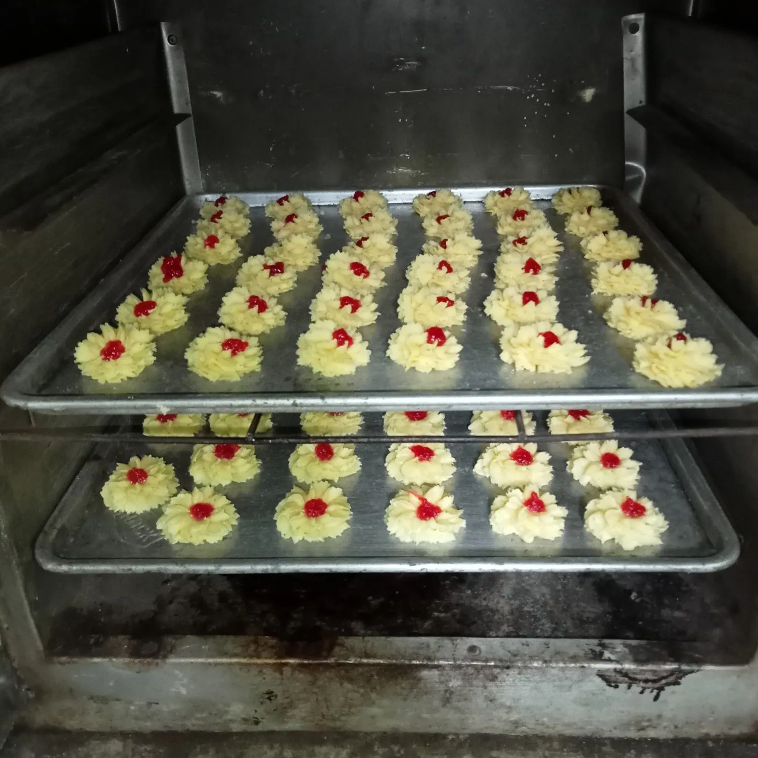 Step 5 Kue Semprit Jadul