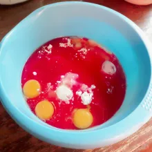 Campur fanta, terigu, gula, susu & telur.