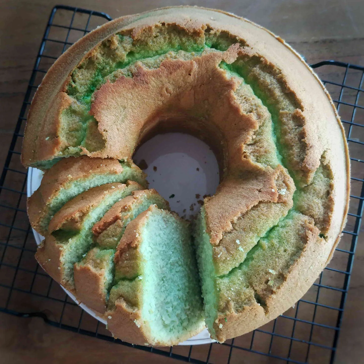 Bolu Putih Telur
