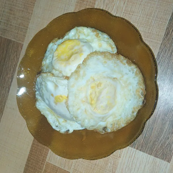 Goreng telur (ceplok/mata sapi)