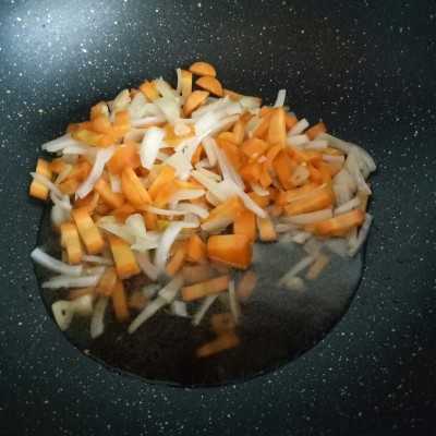 Step 3 Tumis Brokoli Wortel Ayam Suwir