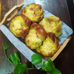 Roti Sawi Topping Jagung Sosis Keju